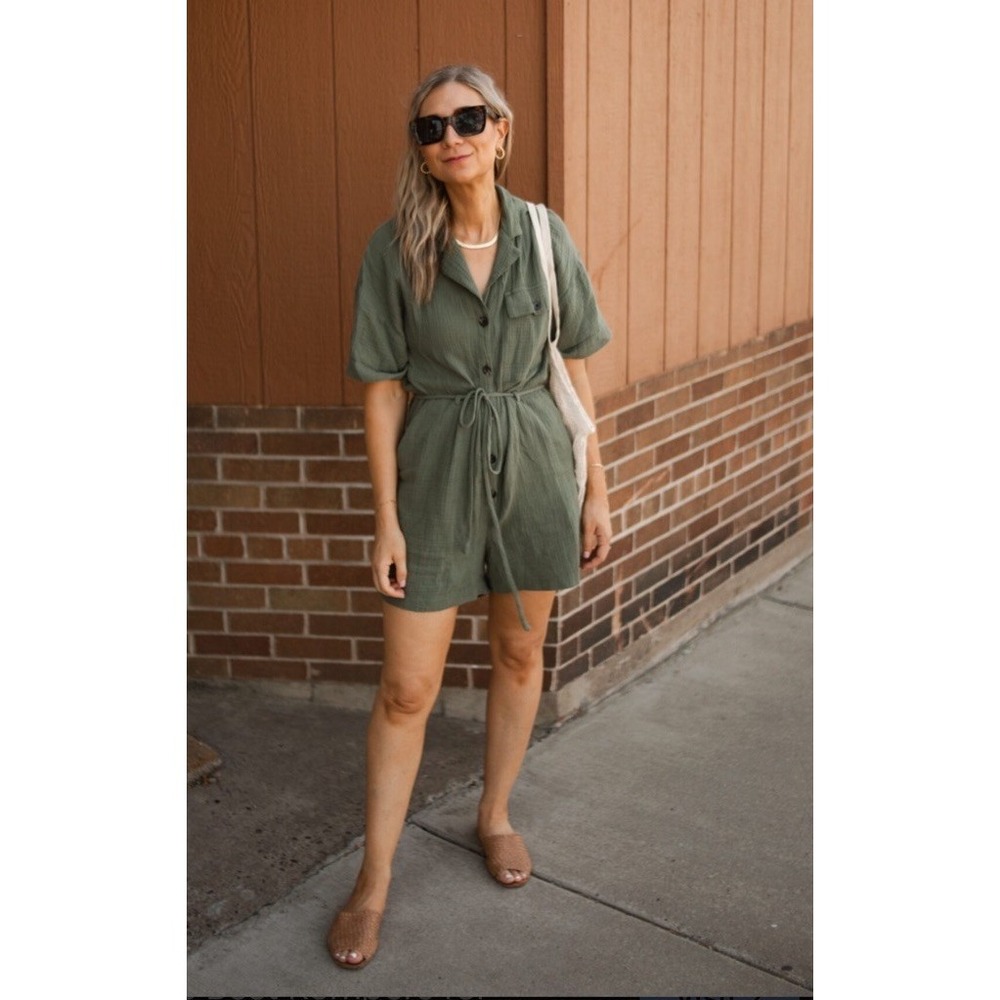 Madewell - Olive Green Lightspun Belted Safari Romper -‎ Size small